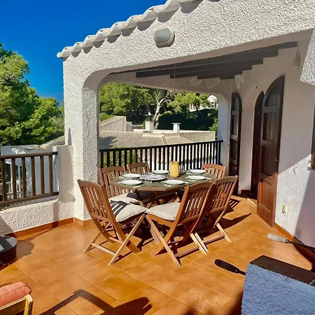 - 6 Person With Private Pool