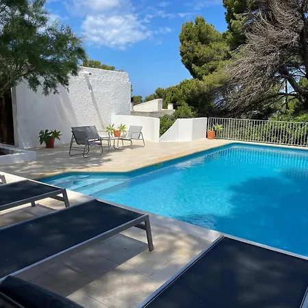 - 6 Person With Private Pool