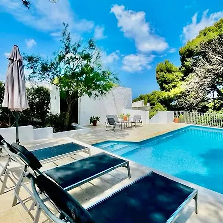 - 6 Person With Private Pool
